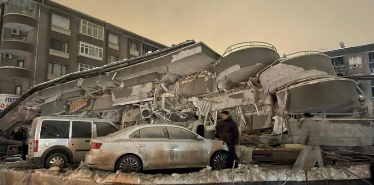 Ново разрушително земетресение с магнитуд 7 8 бе регистрирано днес в